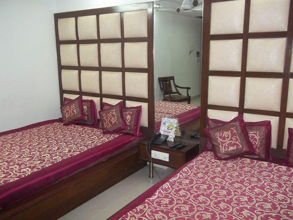 Hotel Mohan International Neu-Delhi Exterior foto