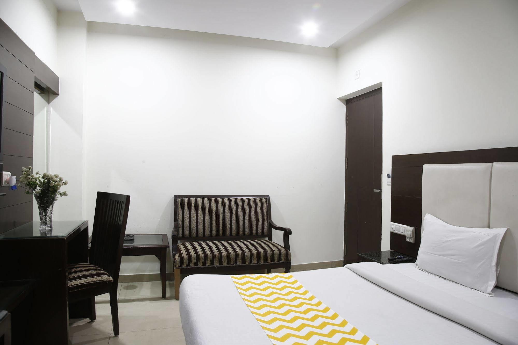 Hotel Mohan International Neu-Delhi Exterior foto