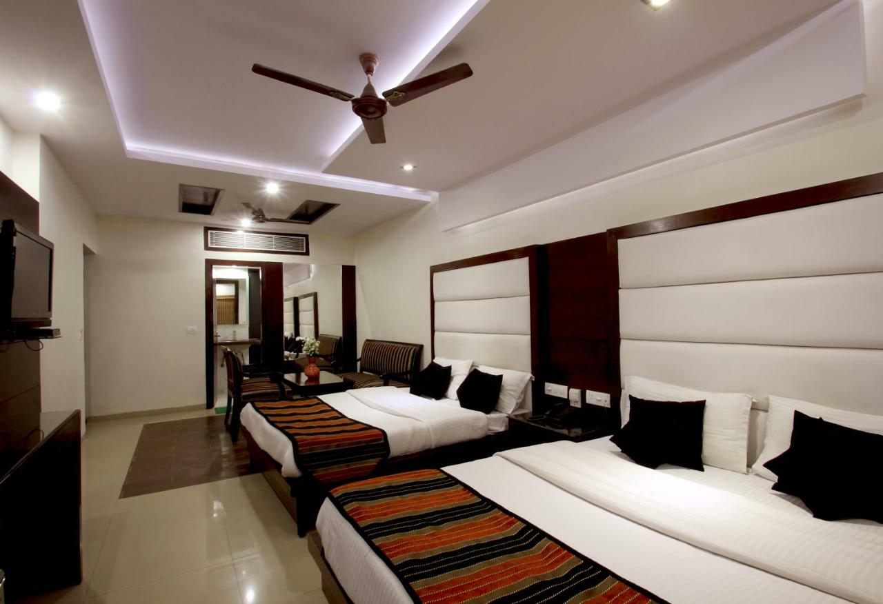 Hotel Mohan International Neu-Delhi Exterior foto