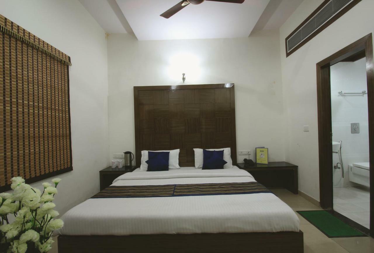 Hotel Mohan International Neu-Delhi Exterior foto