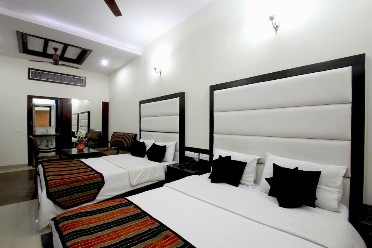 Hotel Mohan International Neu-Delhi Exterior foto