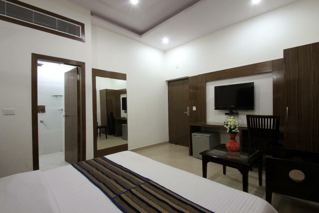 Hotel Mohan International Neu-Delhi Exterior foto