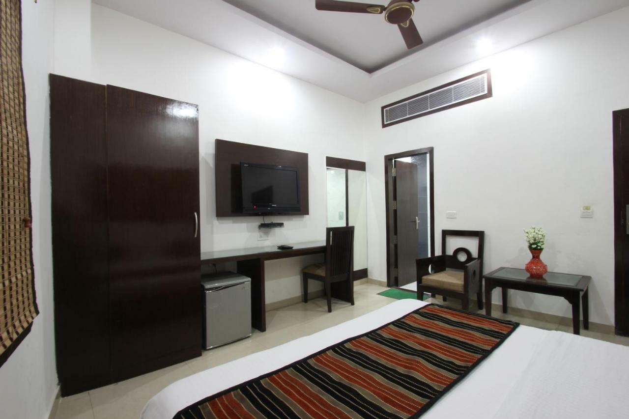 Hotel Mohan International Neu-Delhi Exterior foto